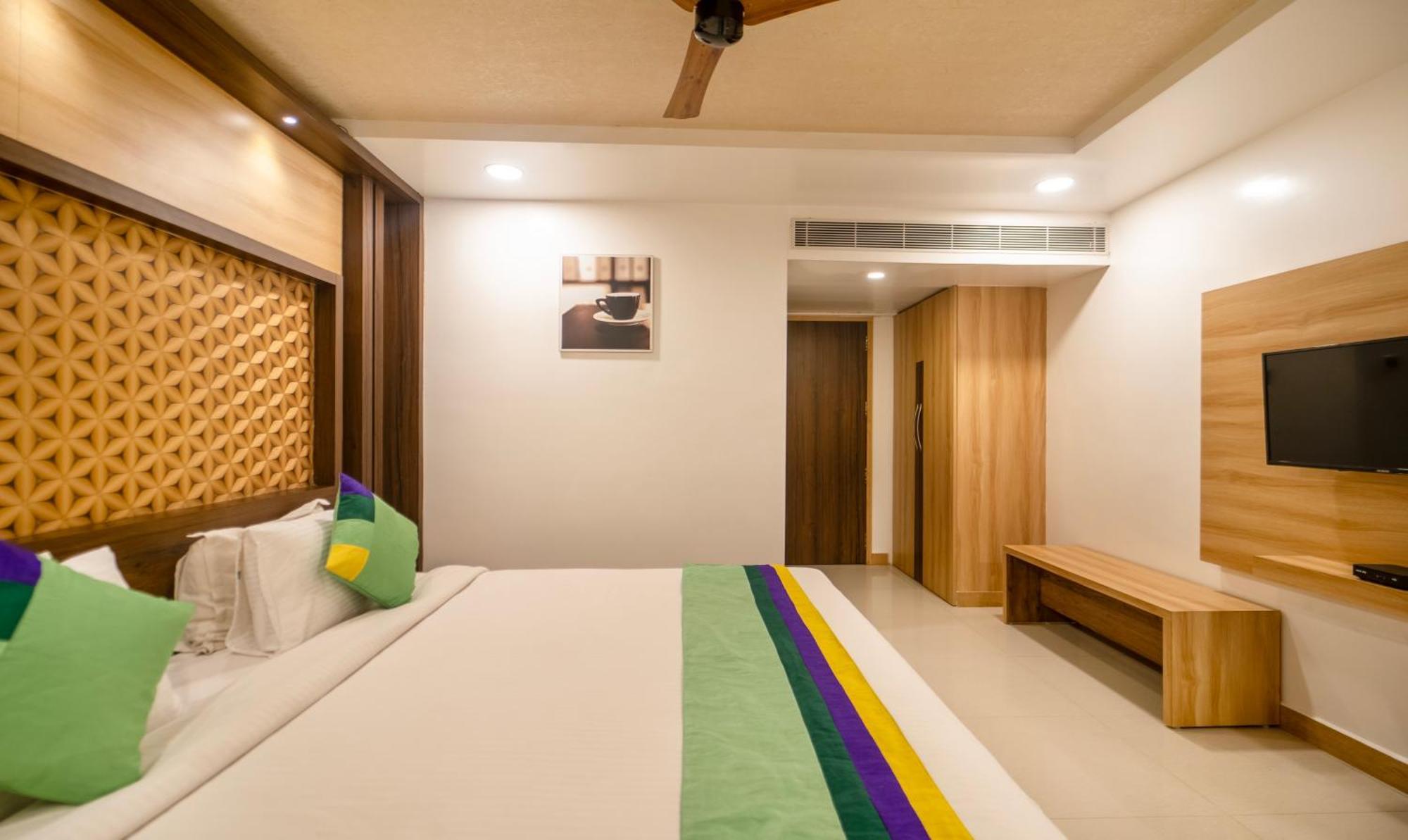 Hotel Treebo Golden Swan Pammal Chennai Esterno foto