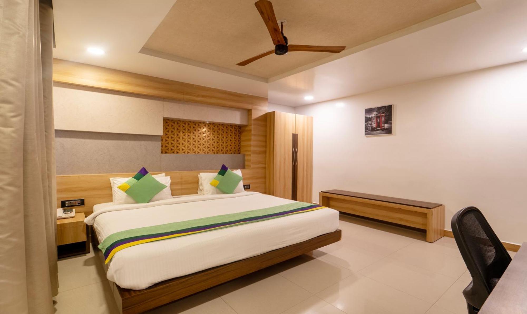 Hotel Treebo Golden Swan Pammal Chennai Esterno foto