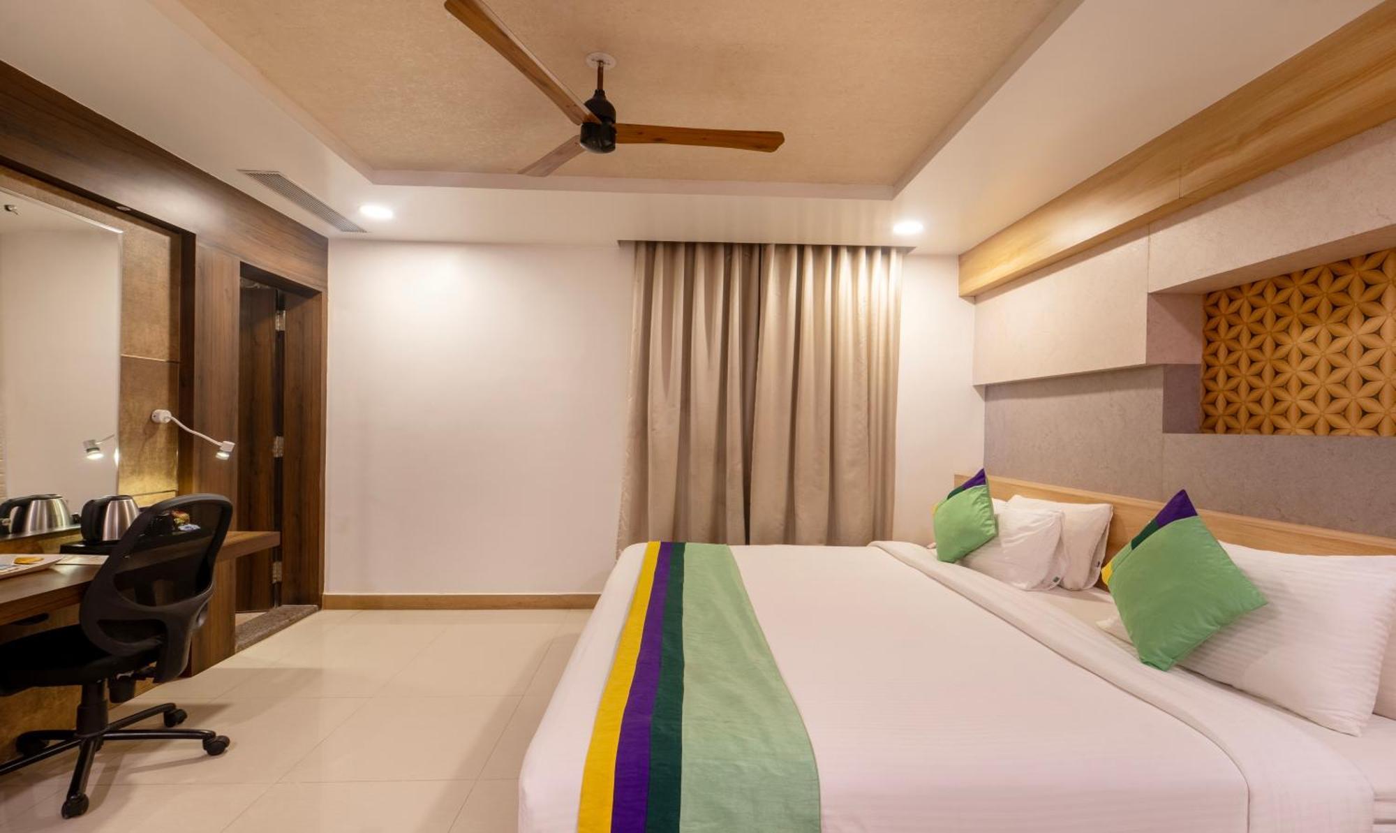 Hotel Treebo Golden Swan Pammal Chennai Esterno foto